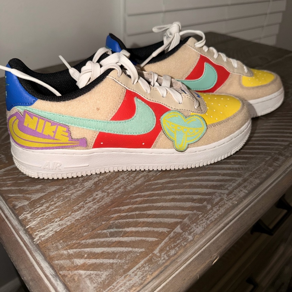 AIR FORCE 1 LV8 2- custom velcro add ons